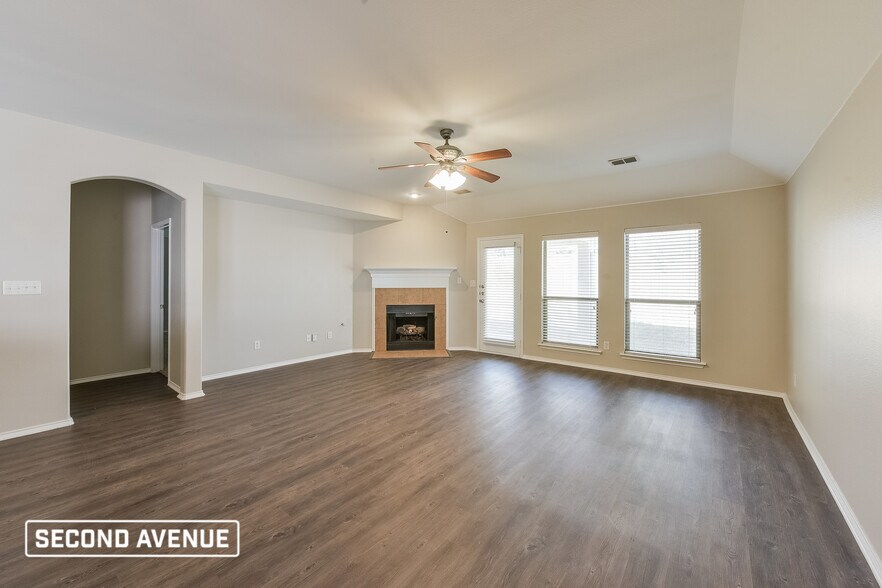 Building Photo - 5828 Fathom Dr