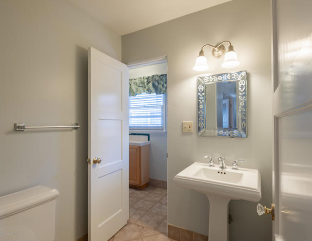 Building Photo - 2182 E Dudley St