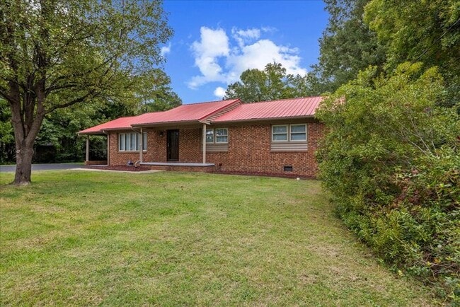 Building Photo - Ranch Style Home For Rent In Durham!