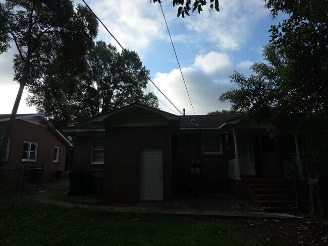 Building Photo - BH-beal3721