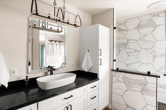 Building Photo - 15232 N 49th St