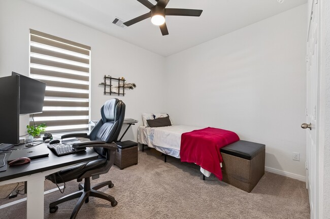 Building Photo - 5724 Texas Sage Dr