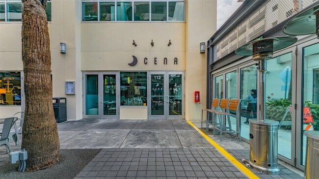 Building Photo - 1120 E Kennedy Blvd