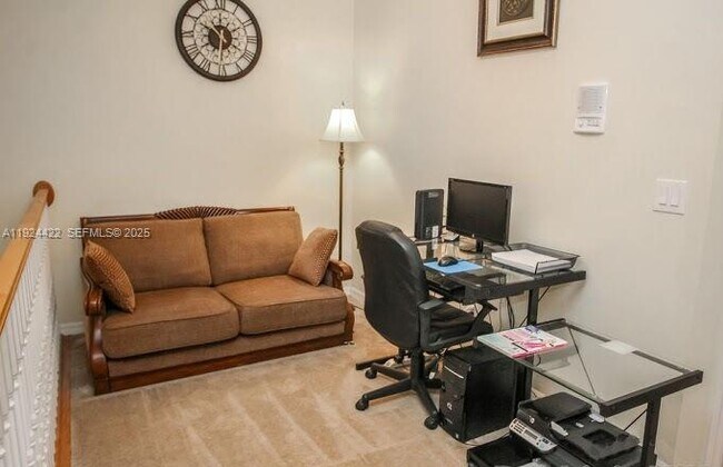 Building Photo - 640 Tupelo Cir