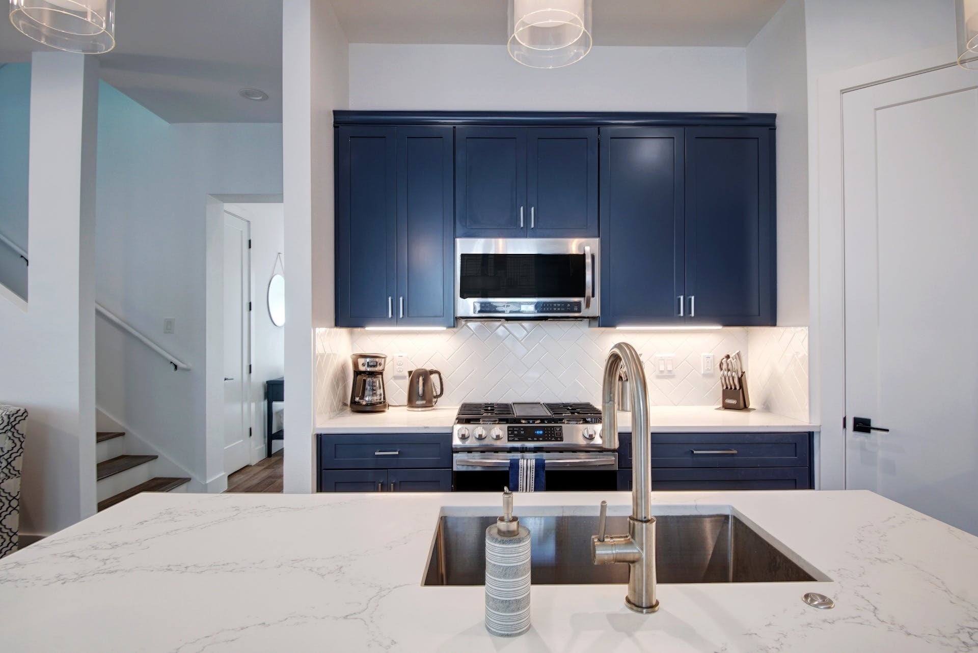 Kitchen - 413 W Odell St
