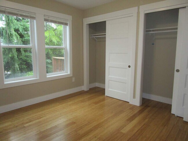 Building Photo - 3305 Tarabochia St
