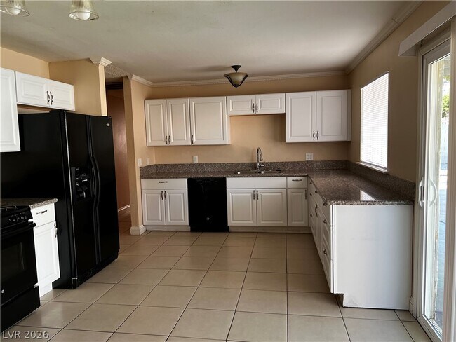 Building Photo - 2924 Black Forest Dr