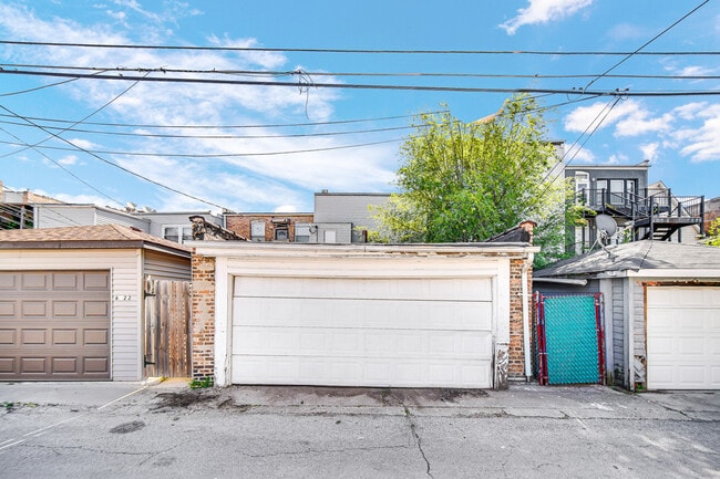 Building Photo - 6424 S Ingleside Ave