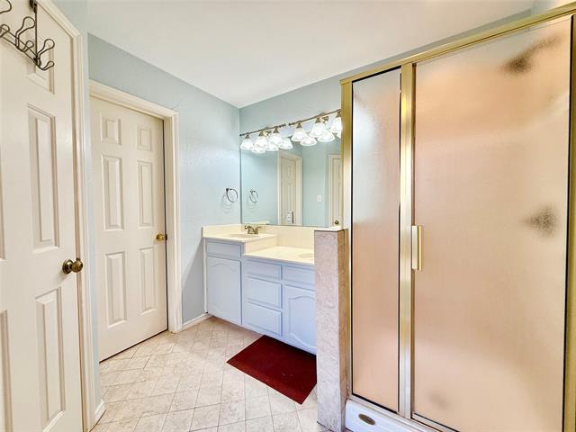 Building Photo - 2301 Mapleleaf Ln