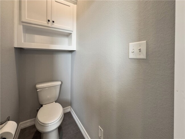 Building Photo - 2713 Colony Vis Ct