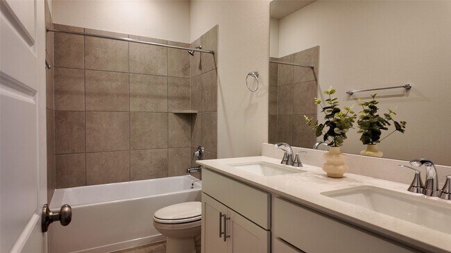 Building Photo - 16241 Parish Pointe Ct