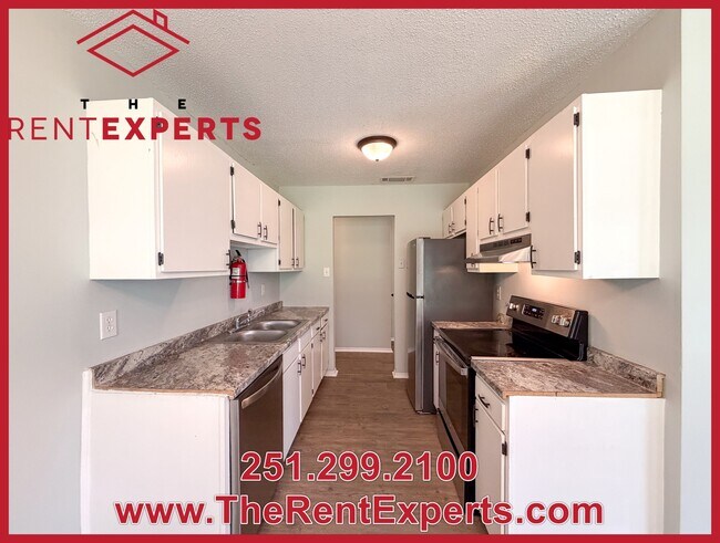 Building Photo - 784 Trailwood Dr E