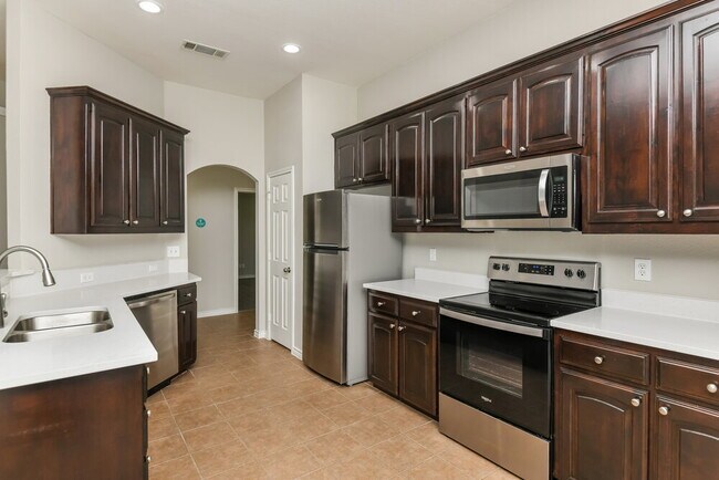 Building Photo - 272 Spring Hollow Dr