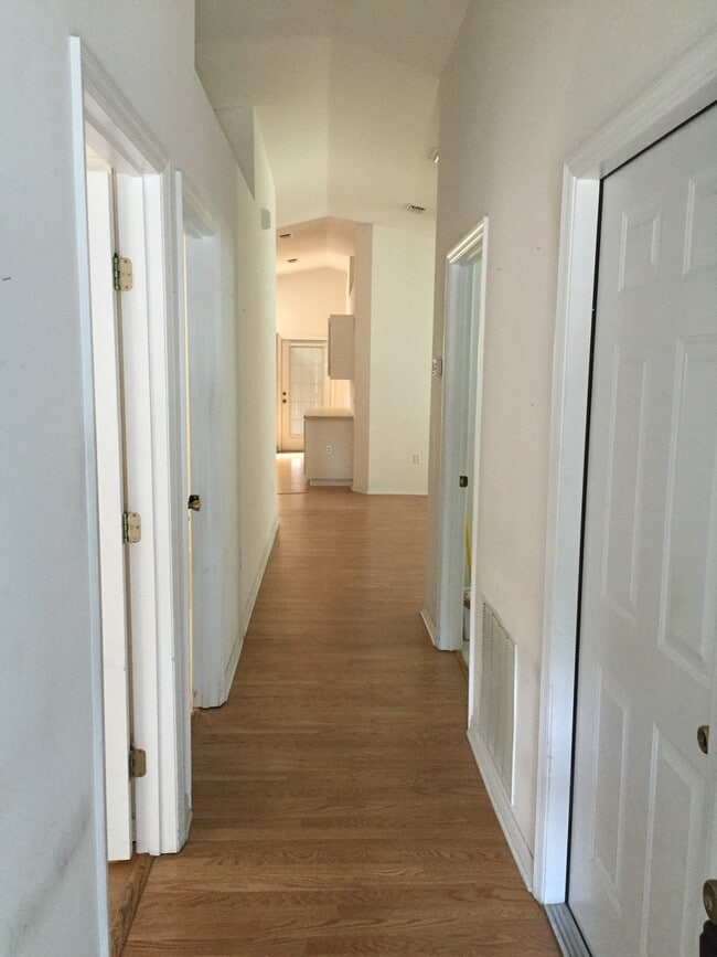 Building Photo - NOT AVAILABLE TO SHOW UNTIL MID NOVEMBER.... Wellington Station - 3/2/1 Patio Home