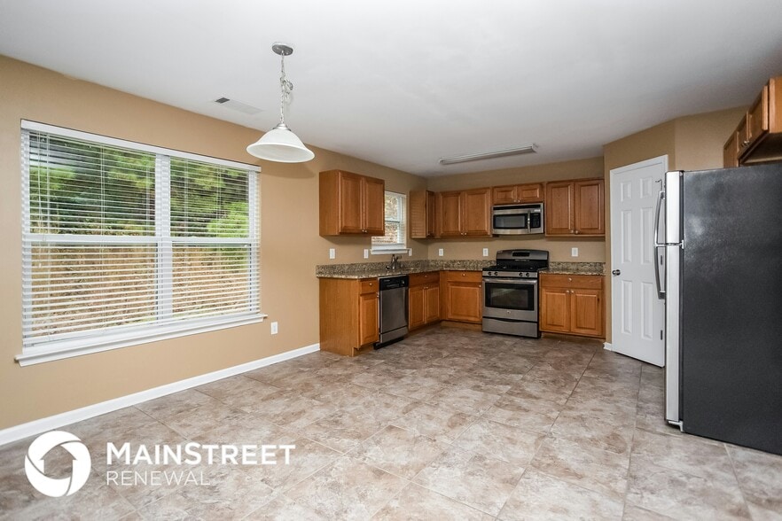 Building Photo - 6237 Selborn Dr SW