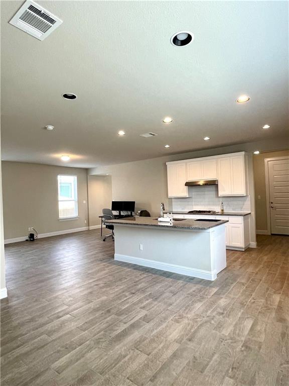 Building Photo - 148 Riverhill Dr