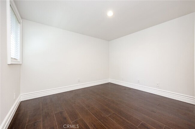 Building Photo - 225 Montana Del Lago Dr