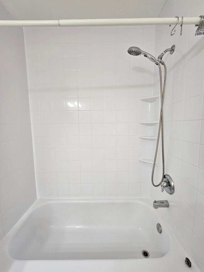 Building Photo - 480 Hardwood Pl