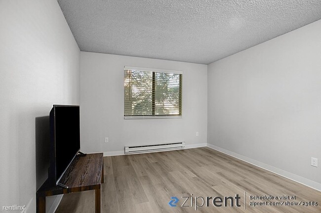 Building Photo - 1 br, 1 bath Condo - 3436 I Street Northea...