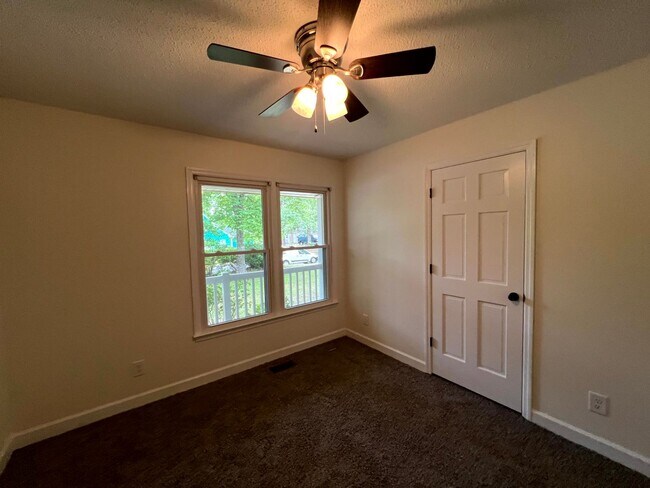 Building Photo - 1133 Paddington Pl