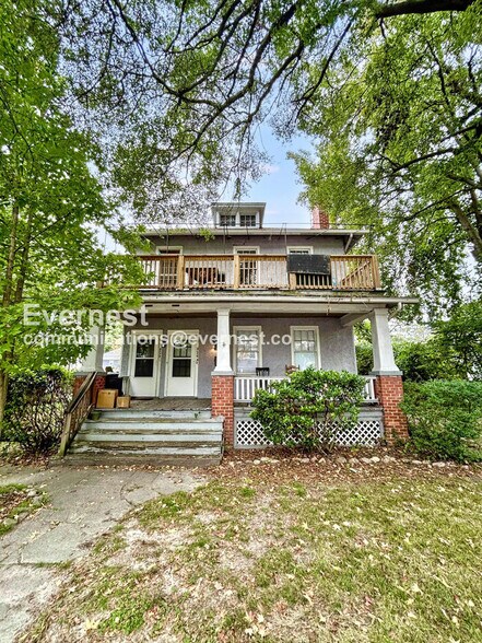 Primary Photo - 3114 Barton Ave