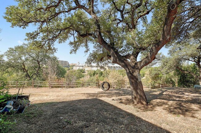 Building Photo - 509 Cedar Dr