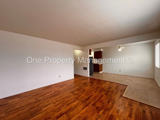 Building Photo - 119 SE 98th Ave