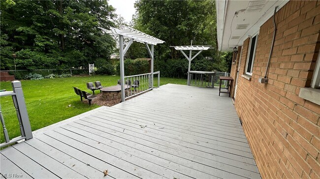 Building Photo - 4960 W Park Dr