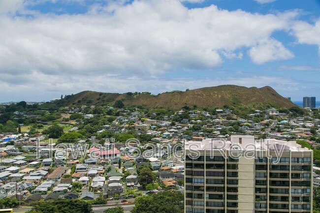 Building Photo - 2101 Nuuanu Ave