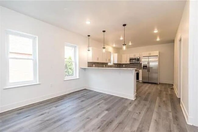 Primary Photo - Beautiful 4 Bedroom Newly renovated home!