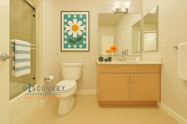 Building Photo - Large Downtown Oakland Two Bedroom Condominium at The Jade