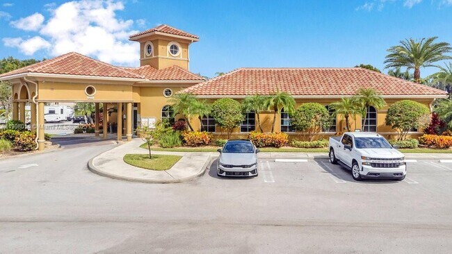 Building Photo - 6313 Paradise Cove