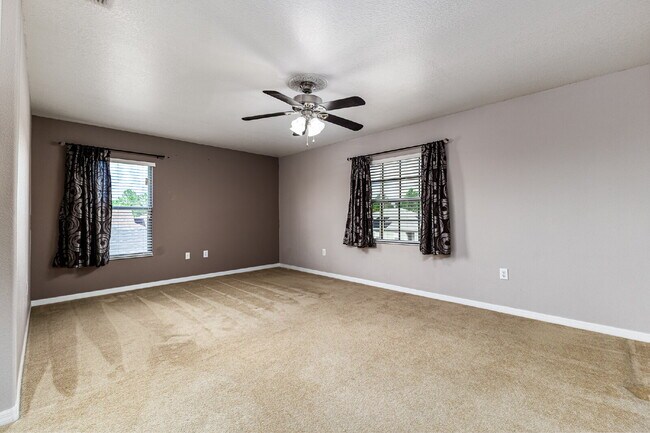 Building Photo - Beautiful 5 Bedroom Two-Story Home for Rent