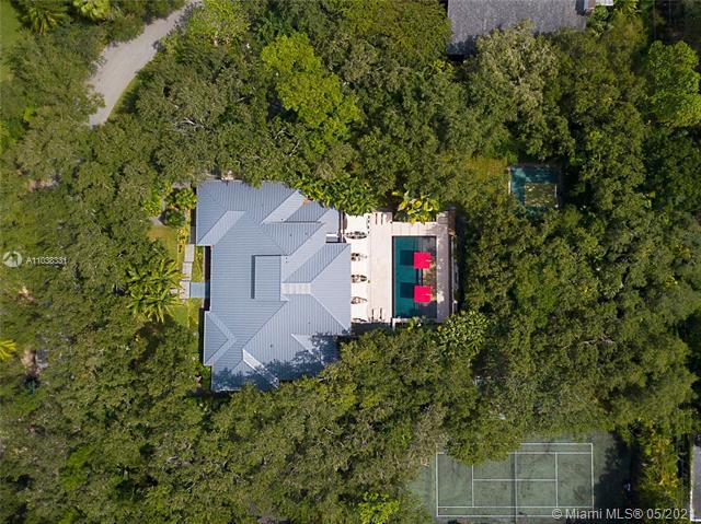 Building Photo - 5520 Oakwood Ln