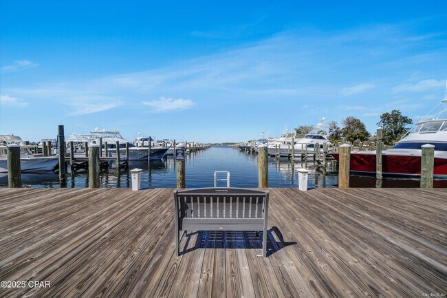 Building Photo - 625 Amberjack Dr