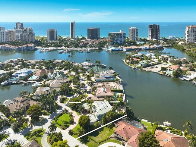 Building Photo - 377 Pirates Bight