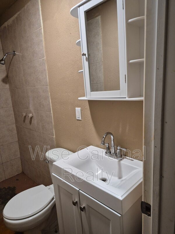 Building Photo - 901 11th St