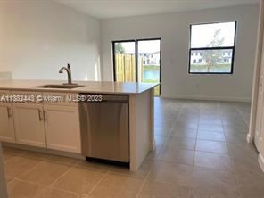 Building Photo - 3 br, 2 bath House - 10012 SW 228th Ter