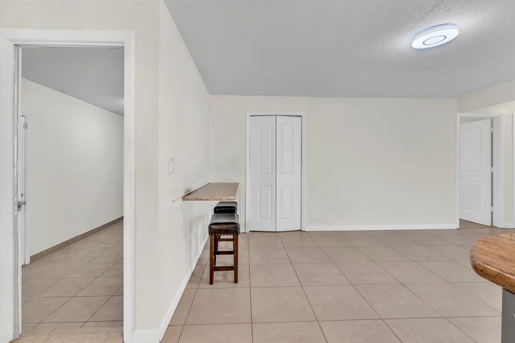 Building Photo - 290 NW 65th Ave