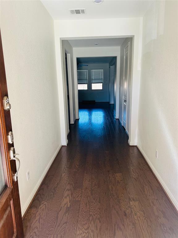 Building Photo - 608 Sixpence Ln