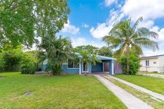 Building Photo - 401 SW 25th Ave