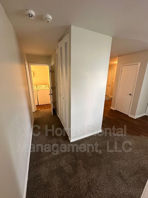 Building Photo - 622 N 13th Terrace