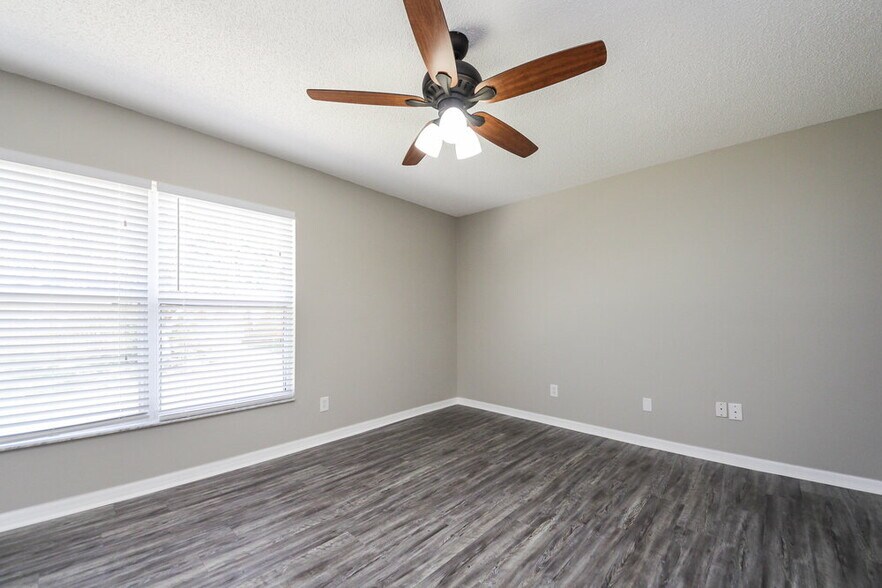 Building Photo - 11530 Foxglove Dr