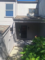 Building Photo - 1814 Bent Pine Hl