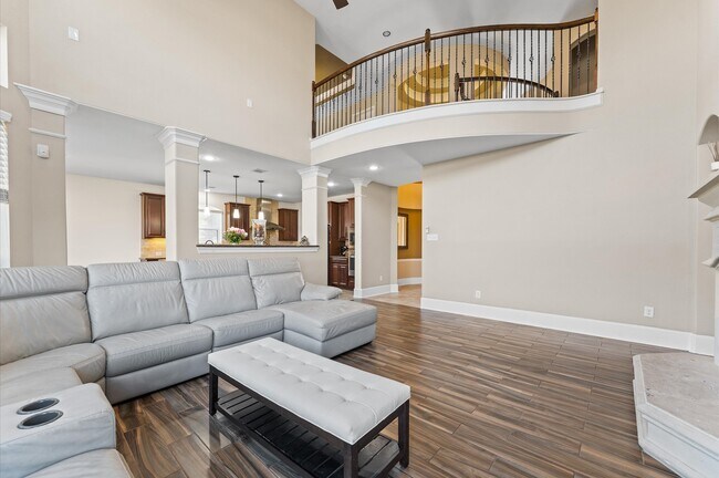 Building Photo - 31183 Pecan Creek Dr