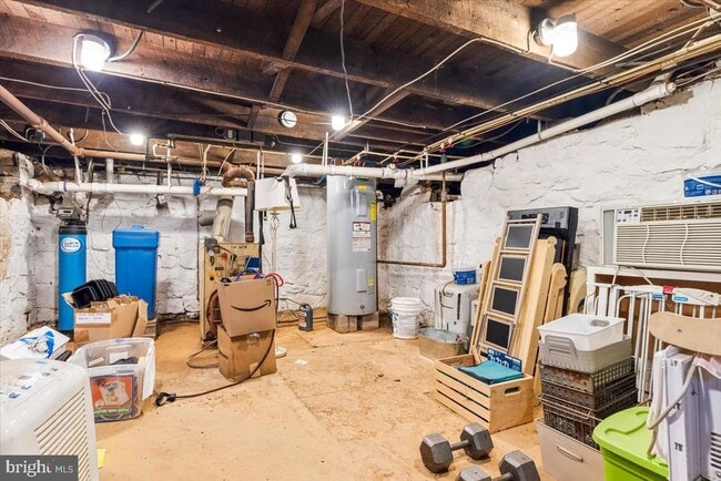 Building Photo - 222 S Raleigh St