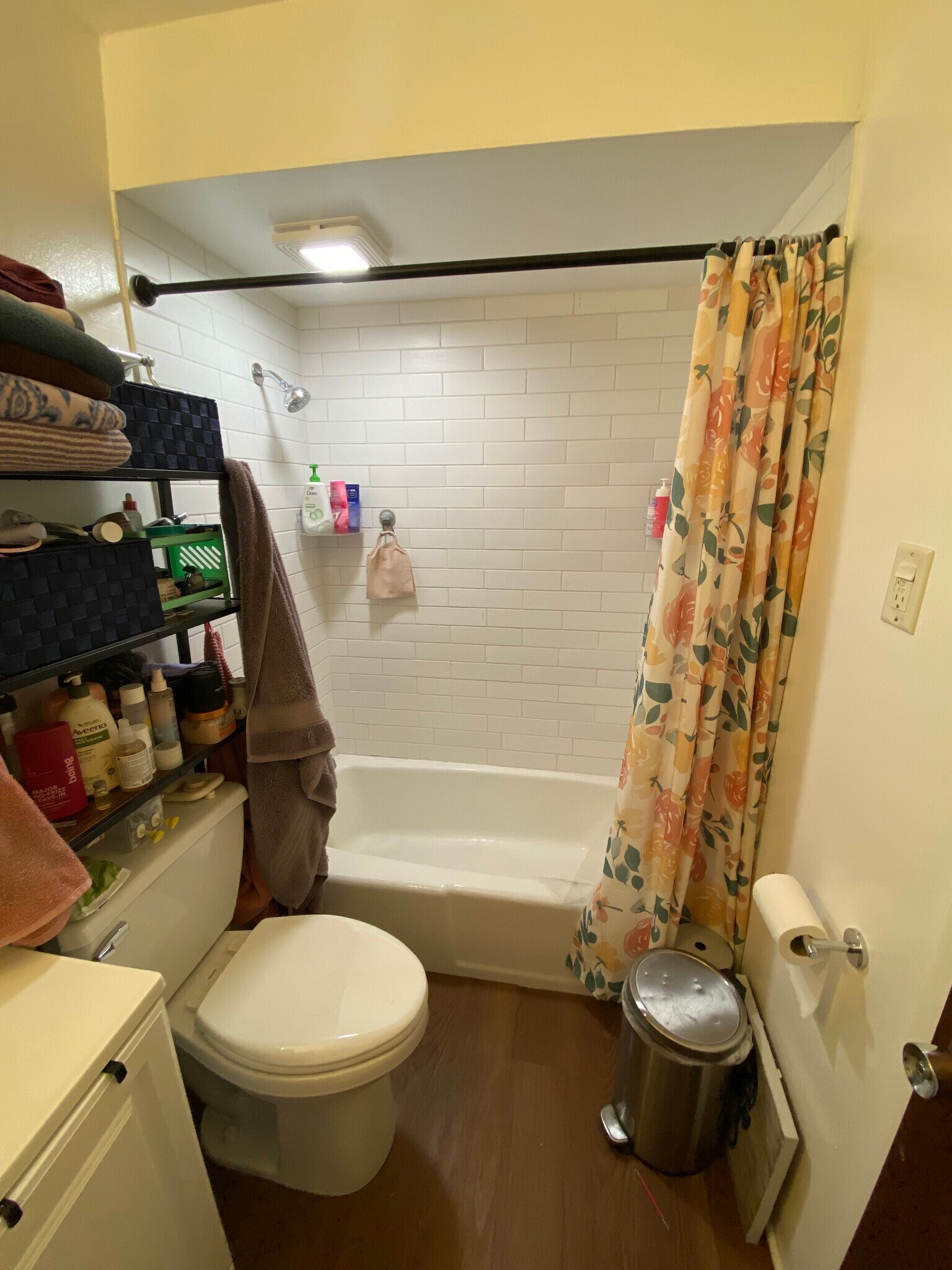 Building Photo - 288 Oxford Ave