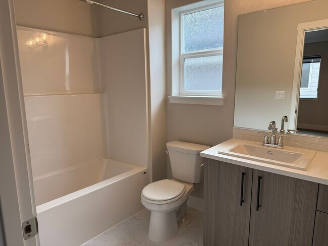 Building Photo - Beautiful Three Bedroom New Construction Home For Rent