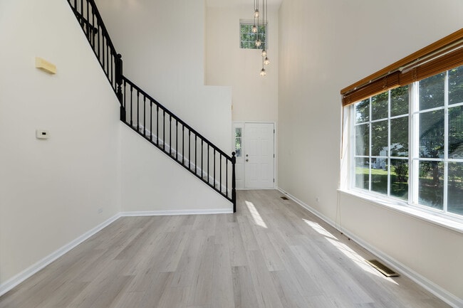 Building Photo - 311 Abington Woods Dr