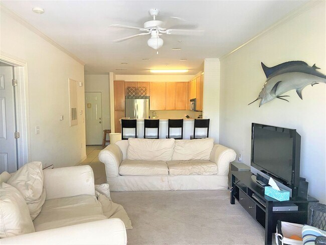 Building Photo - Furnished! Cozy one bedroom with large bedroom, walk in closet. Community ,pool and gym